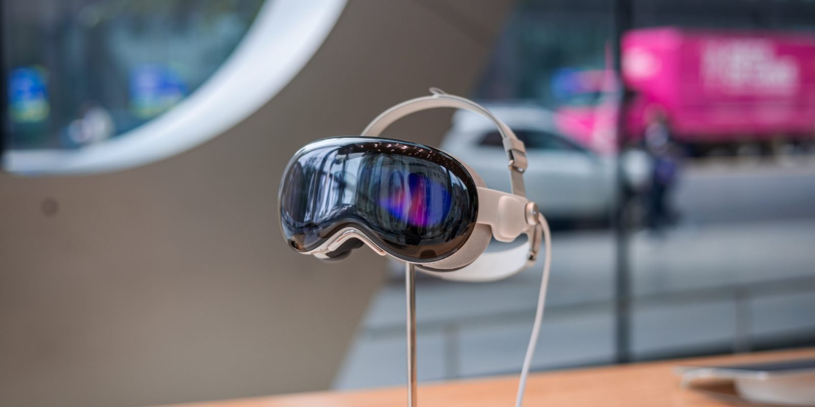 ניתוח: Apple Vision Pro והאתגרים שלה תחת הנהגה מהוססת