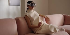Vision Pro: לא מת עדיין - מה חדש במכשיר המסתורי של אפל