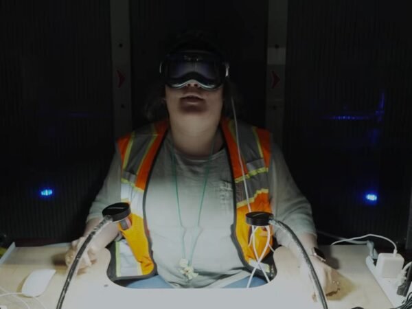 דיסני משתמשת ב-Apple Vision Pro לשדרוג מתקן באפקוט